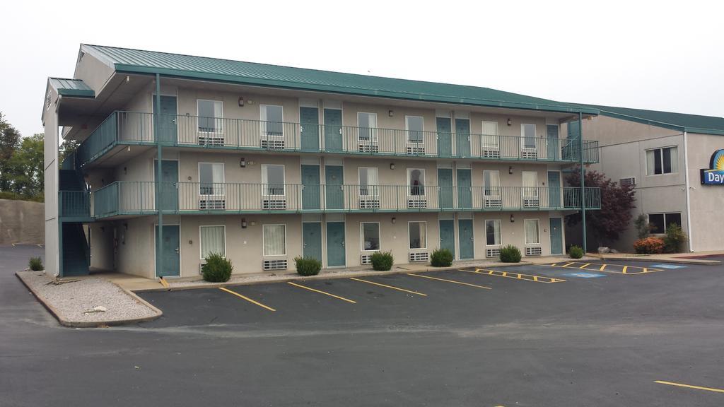 Days Inn By Wyndham Harrison Εξωτερικό φωτογραφία